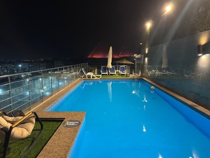 Pyramids Charm, Primary image