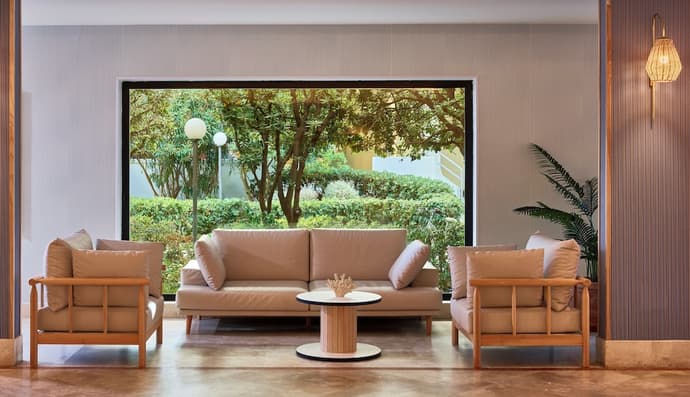 Serena Majestic Residence, Primary image