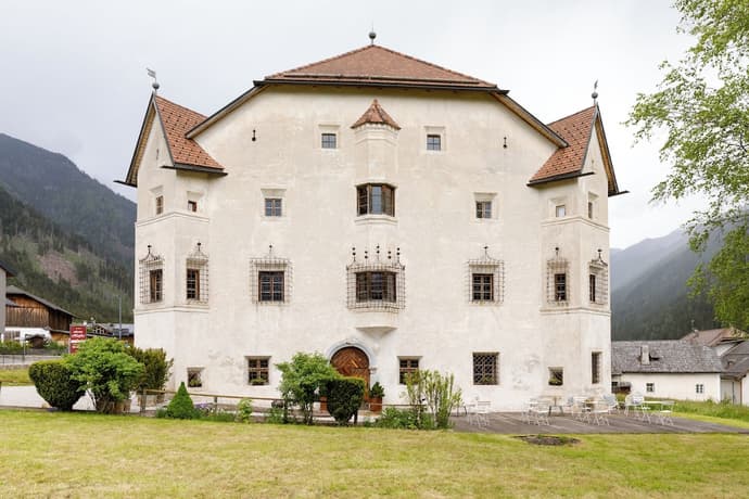 Ansitz Heufler by Norbert Niederkofler, Primary image