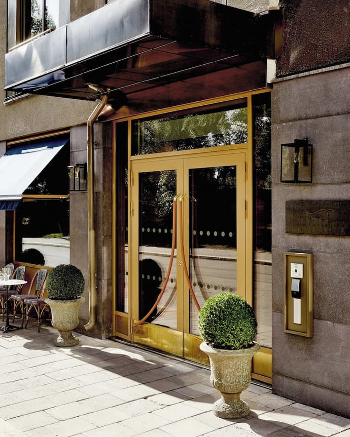 Villa Dahlia, Primary image