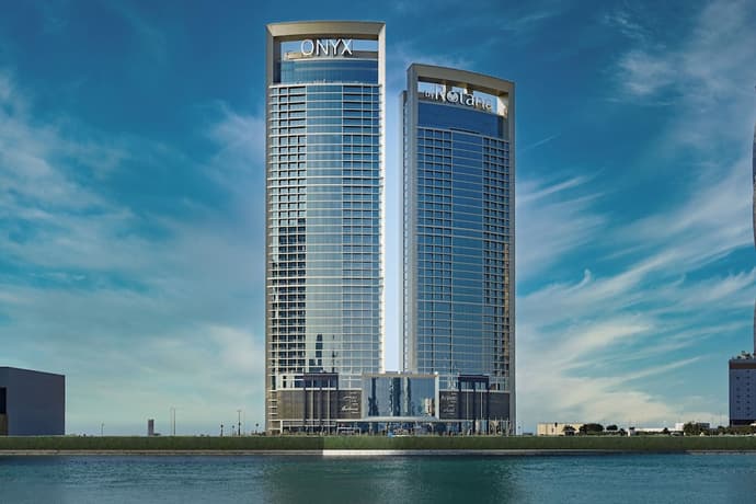 Onyx Rotana, Primary image