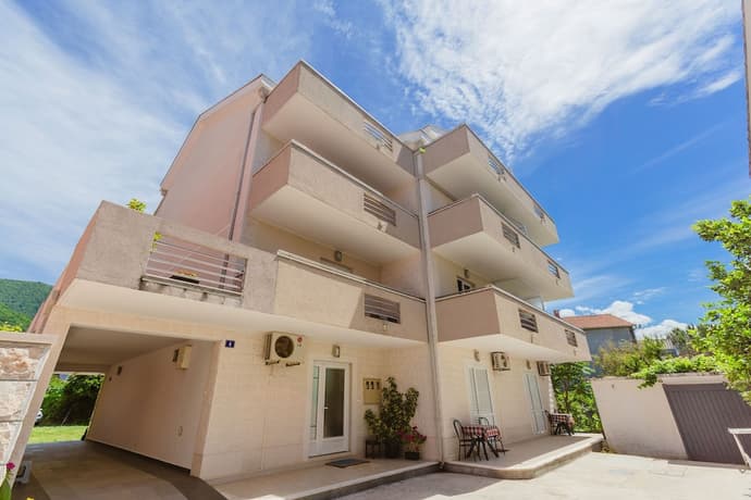 Rosic Apartments, Primary image