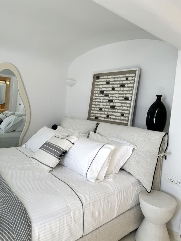 ATER ALBUS COLLECTION by K&K, Room