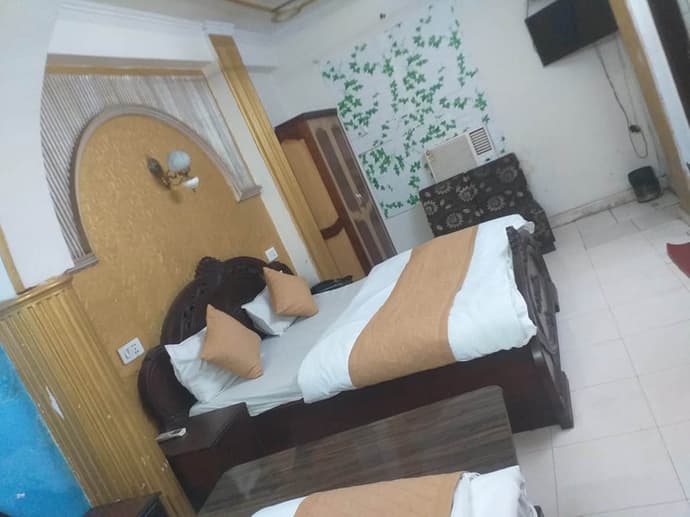 HOTEL ASHOKA CONTINENTAL, Room