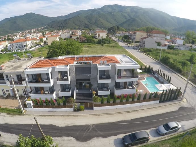 studios Chrysalis, Primary image