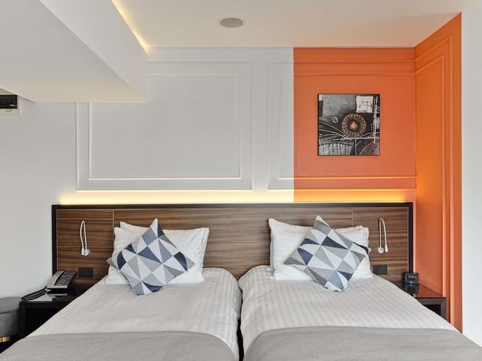 Bucharest Unirii Square - Handwritten Collection, Primary image