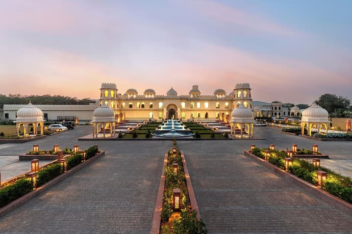 Kesarbagh Palace, Primary image