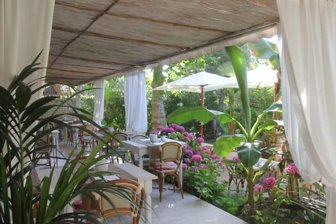 Hotel Bijou, Primary image