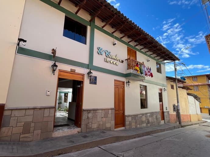 EL CUMBE INN, Primary image