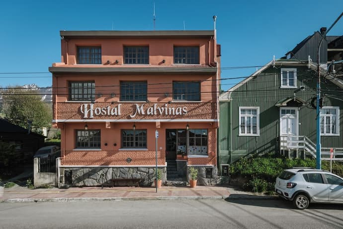 Hostal Malvinas, Primary image