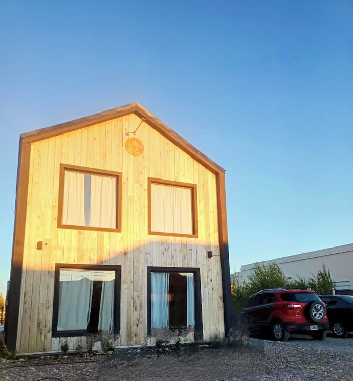 Laguna Studios, Primary image