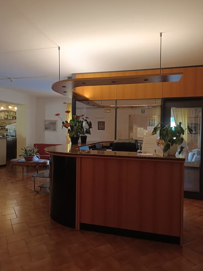 Hotel Garibaldi, Reception