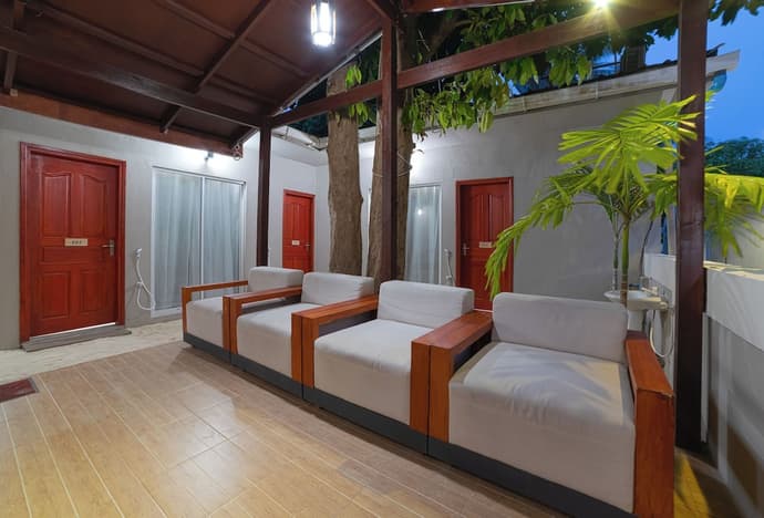 Palm Oasis at Ukulhas, Primary image