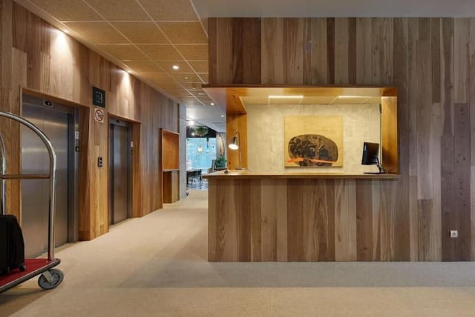 Hotel Sukha, Reception