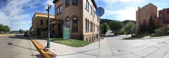 Town Hall Inn, Primary image