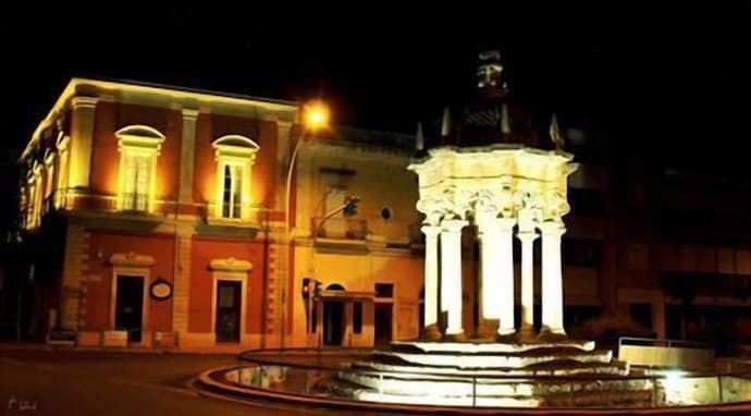 Palazzo Osanna, Primary image