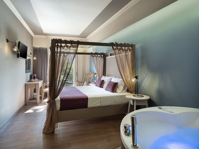 Elia Potie, Primary image