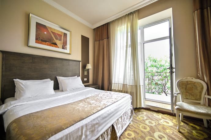 Imperial Palace Hotel, Primary image