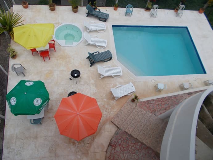 Castillo Romano, Primary image