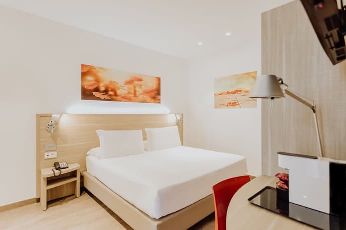 Privilege Apartments, Primary image