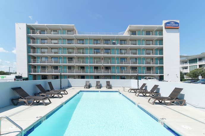 Howard Johnson by Wyndham Virginia Beach At The Beach, Primary image