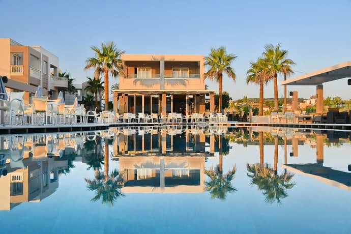 Castro Beach Hotel, Primary image