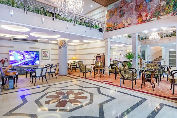 Otel Kaya, Primary image