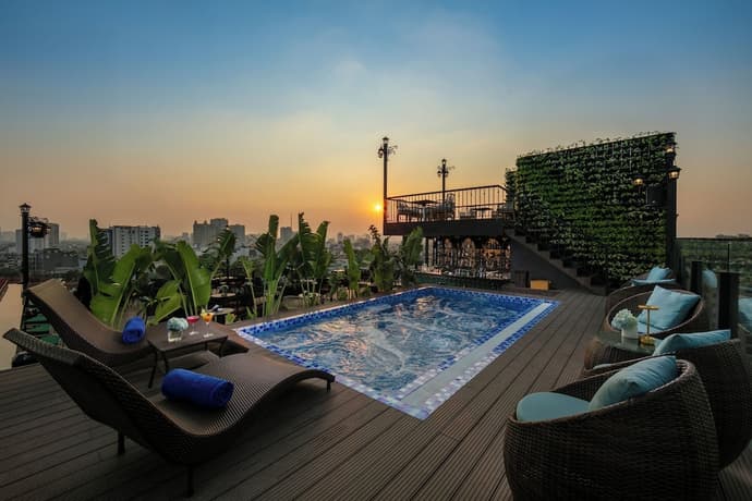 May De Ville Corner Hotel, Primary image