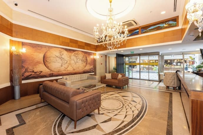 Crestium Hotel Premium Square, Primary image