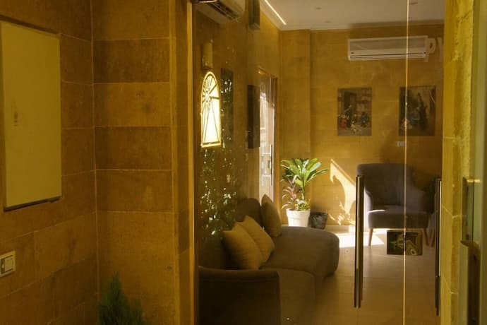 Pyramids On The Spot View, Reception