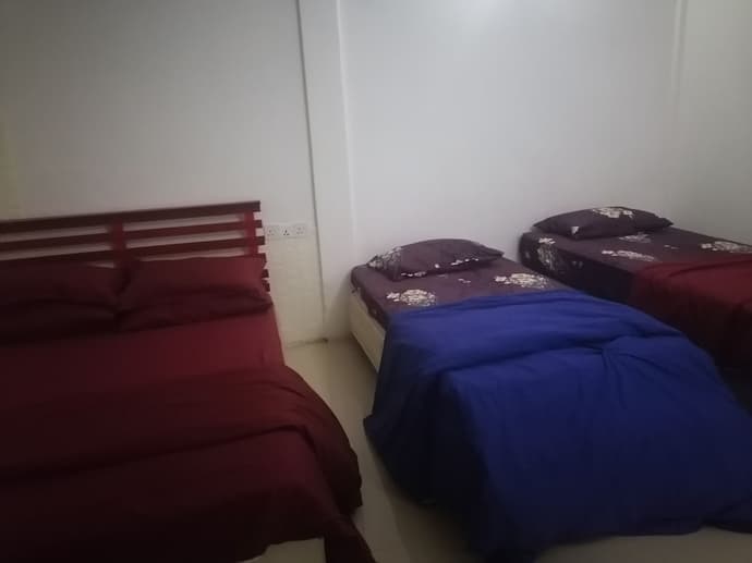 The Rose Garden House, Room