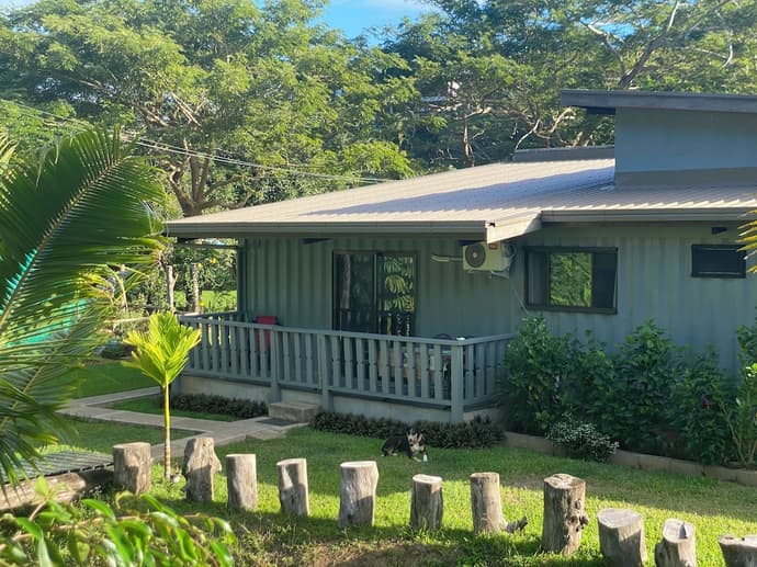 Maui Creek Bures, Primary image