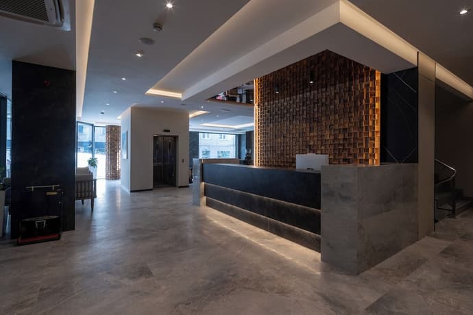 Nobel Design Hotel, Reception