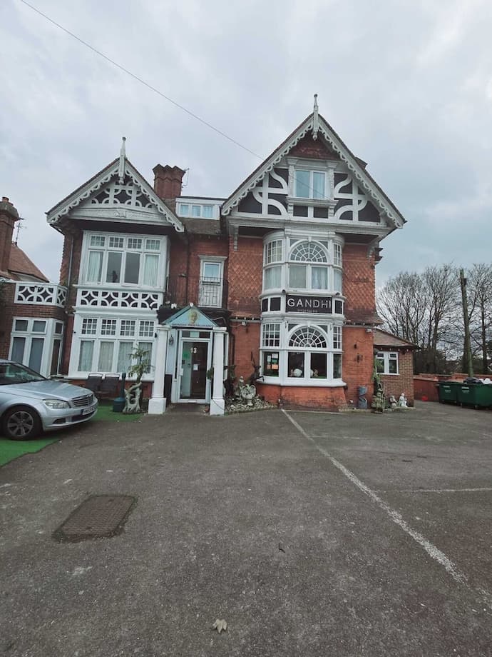 OYO Kingswood Hotel, Primary image