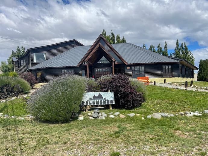 Kalenshen Calafate, Primary image