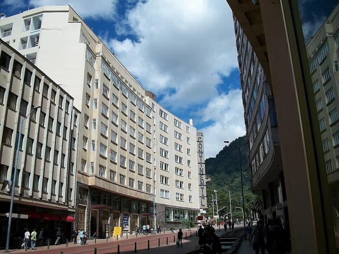 Hotel Continental By Hours, Primary image