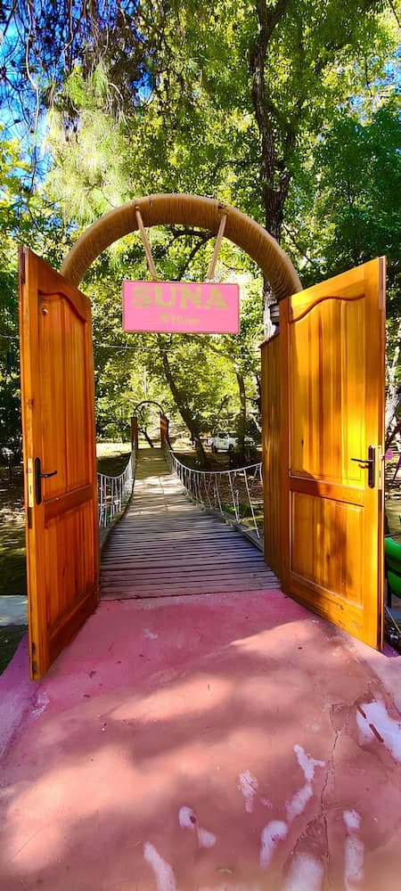 Gizli Cennet Villages Hotel, Interior entrance