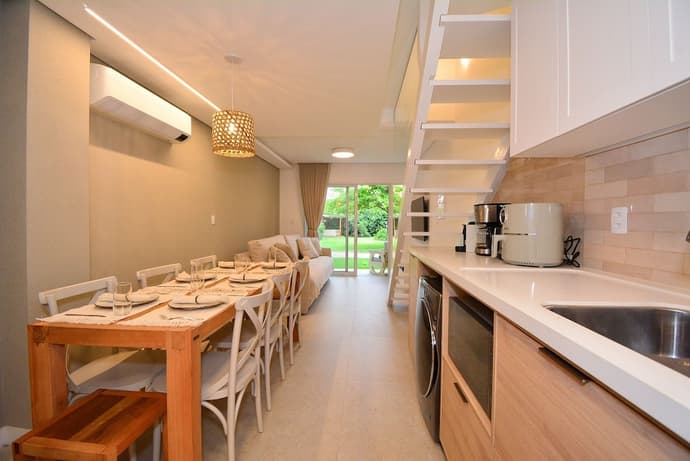 Pé na Areia Encanto da Armação, Primary image