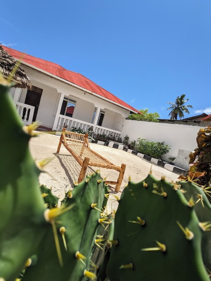 ndeni house paje, Primary image