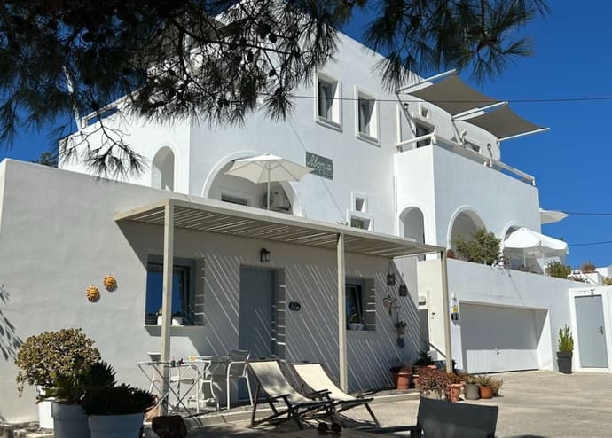 Alonia Studios, Primary image