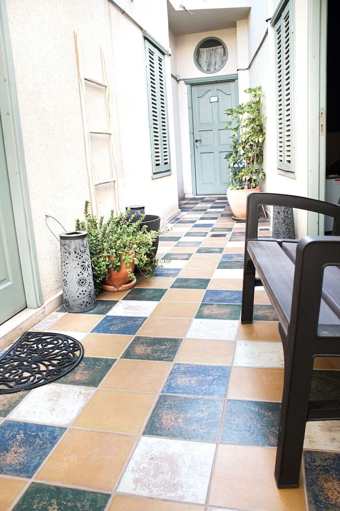 Al Hakim Boutique Hotel Old Town Nazareth, Interior entrance