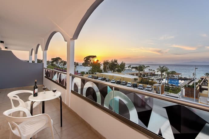 Sunny Days Hotel, Primary image