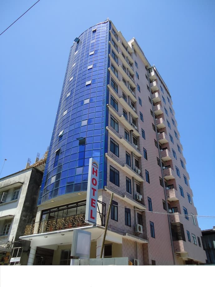Rainbow Hotel, Primary image