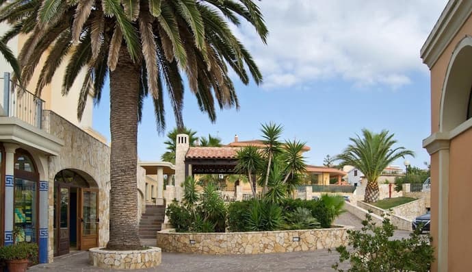 Hotel Libyssonis, Primary image