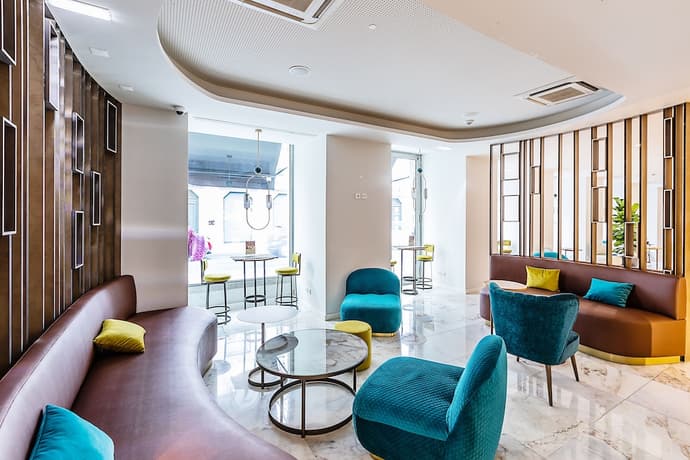 The 7 Hotel, Primary image