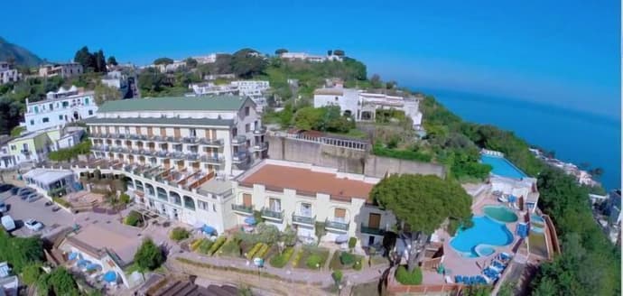 Suisse Thermal Village, Primary image