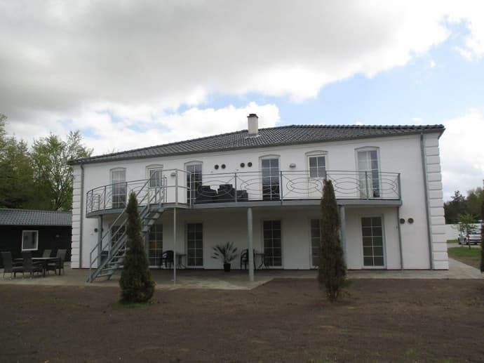 White House Hotel Apartments, Primary image