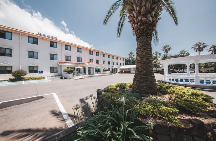 Jungmun Resort, Primary image