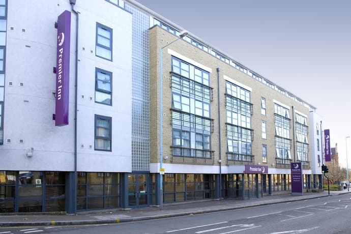 Premier Inn London Kew Bridge, Primary image