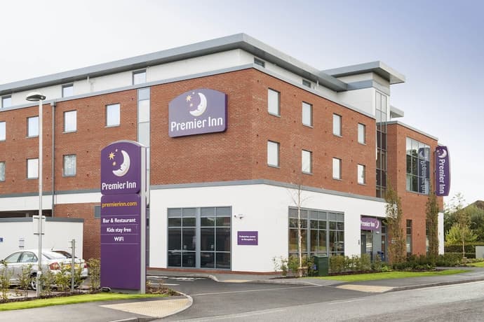 Premier Inn Fleet, Primary image